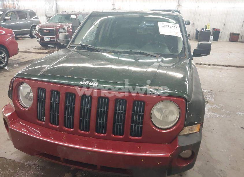 Photo 6 of 2010 Jeep Patriot SPORT (VIN 1J4NF1GB3AD640368)