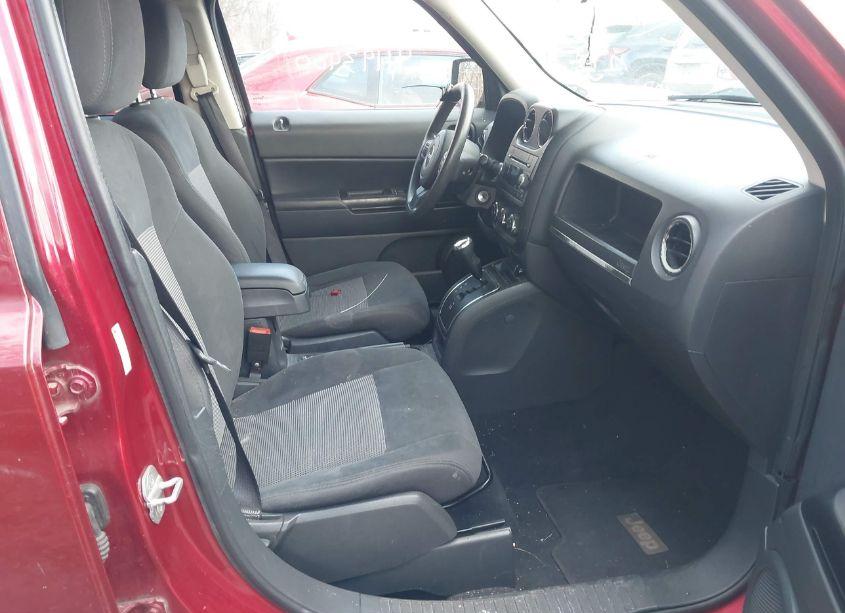 Photo 5 of 2011 Jeep Patriot SPORT (VIN 1J4NF1GB4BD163628)