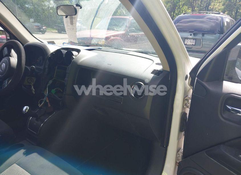 Photo 5 of 2011 Jeep Patriot SPORT (VIN 1J4NF1GB4BD197925)