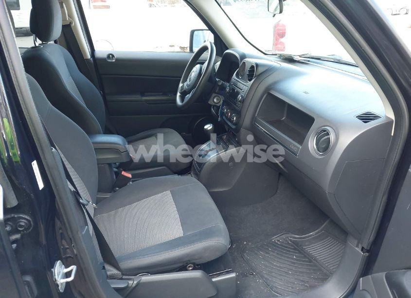 Photo 5 of 2011 Jeep Patriot SPORT (VIN 1J4NF1GB4BD201908)