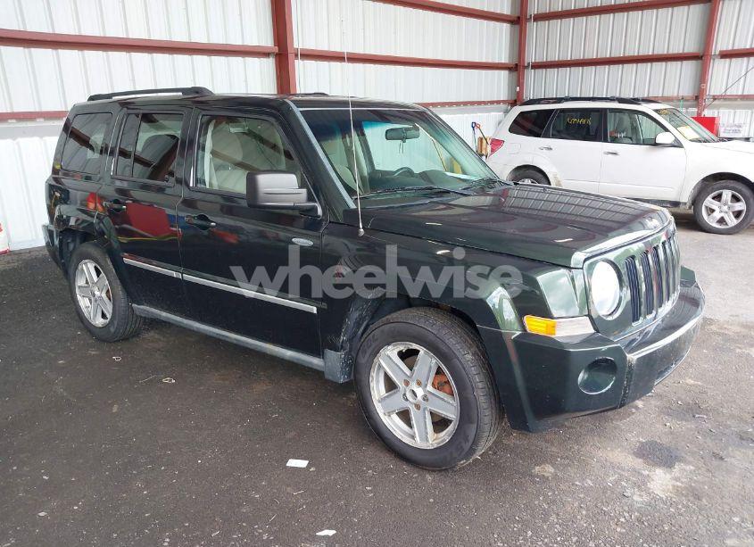 2010 Jeep Patriot SPORT (VIN 1J4NF1GB5AD654000) main photo
