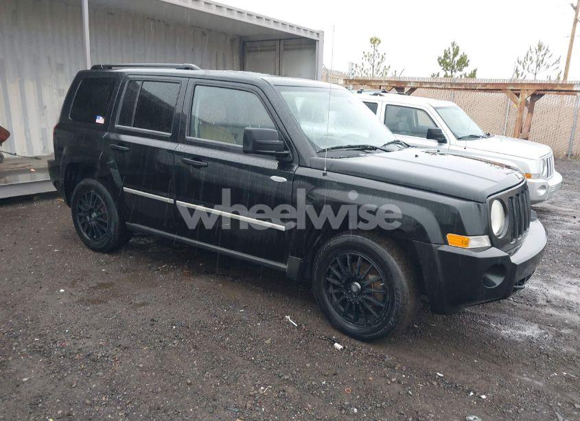 2010 Jeep Patriot SPORT (VIN 1J4NF1GB5AD675817) main photo