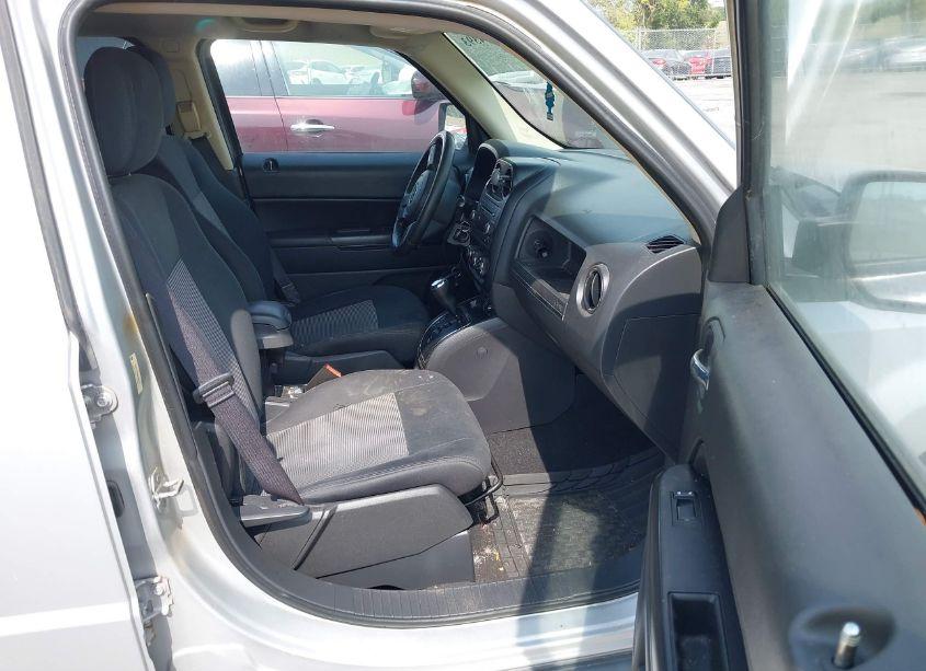 Photo 5 of 2011 Jeep Patriot SPORT (VIN 1J4NF1GB5BD169292)