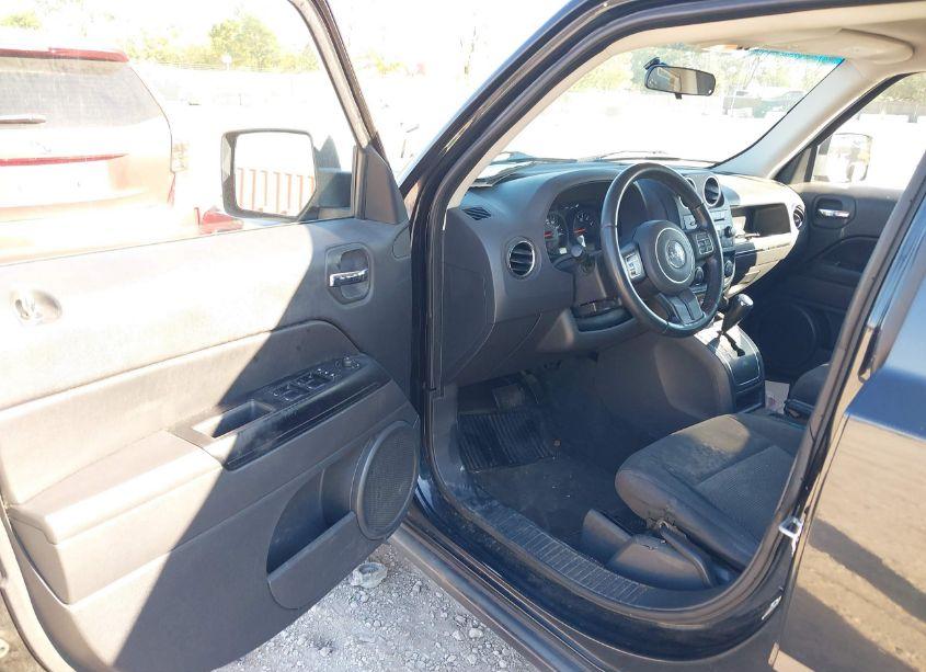 Photo 5 of 2011 Jeep Patriot SPORT (VIN 1J4NF1GB5BD187694)