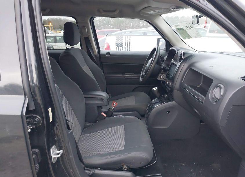 Photo 5 of 2011 Jeep Patriot SPORT (VIN 1J4NF1GB6BD118514)