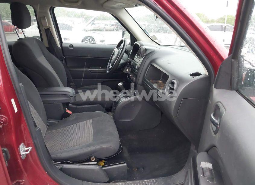 Photo 5 of 2011 Jeep Patriot SPORT (VIN 1J4NF1GB6BD174064)