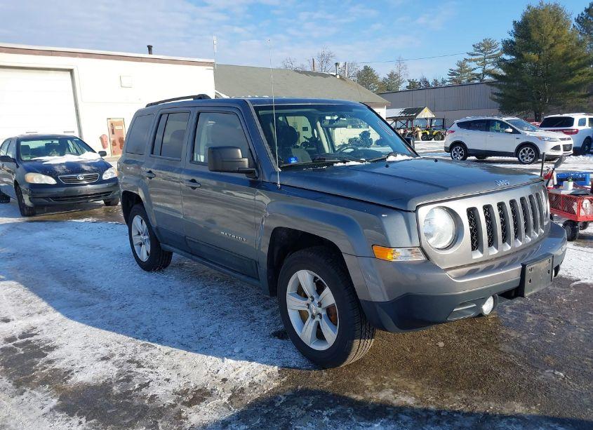 2011 Jeep Patriot SPORT (VIN 1J4NF1GB6BD235073) main photo