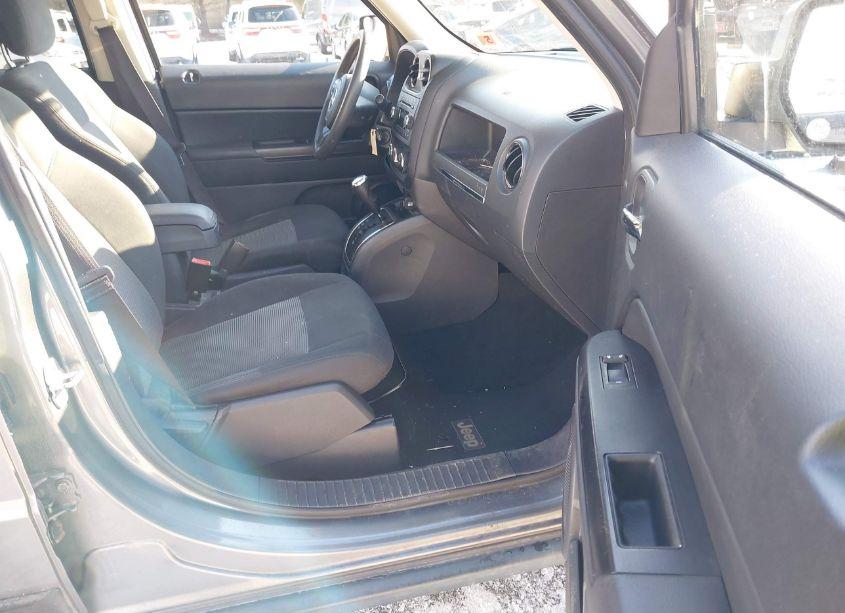 Photo 5 of 2011 Jeep Patriot SPORT (VIN 1J4NF1GB6BD235073)