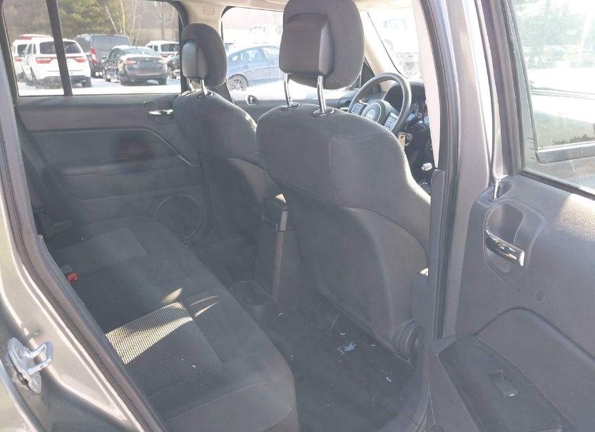 Photo 8 of 2011 Jeep Patriot SPORT (VIN 1J4NF1GB6BD235073)