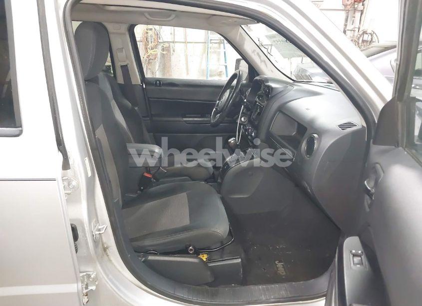 Photo 5 of 2011 Jeep Patriot SPORT (VIN 1J4NF1GB6BD282281)