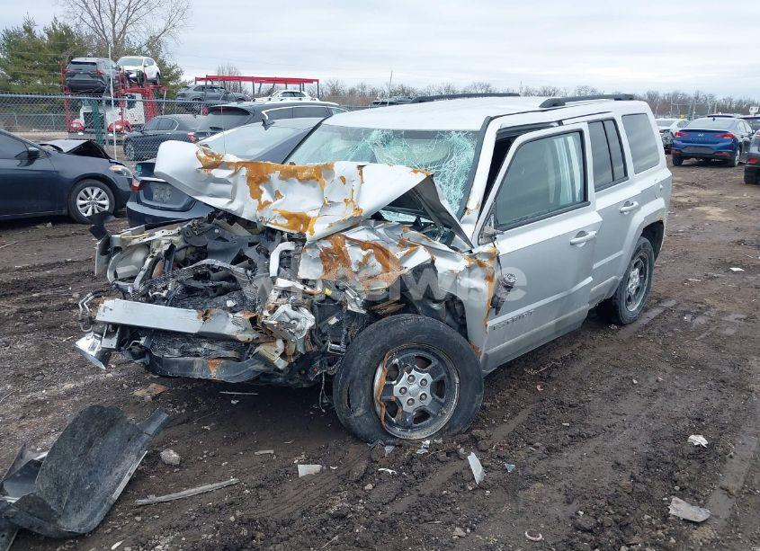 Photo 2 of 2011 Jeep Patriot SPORT (VIN 1J4NF1GB7BD127352)