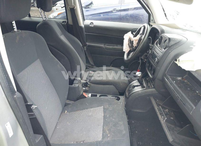 Photo 5 of 2011 Jeep Patriot SPORT (VIN 1J4NF1GB7BD127352)