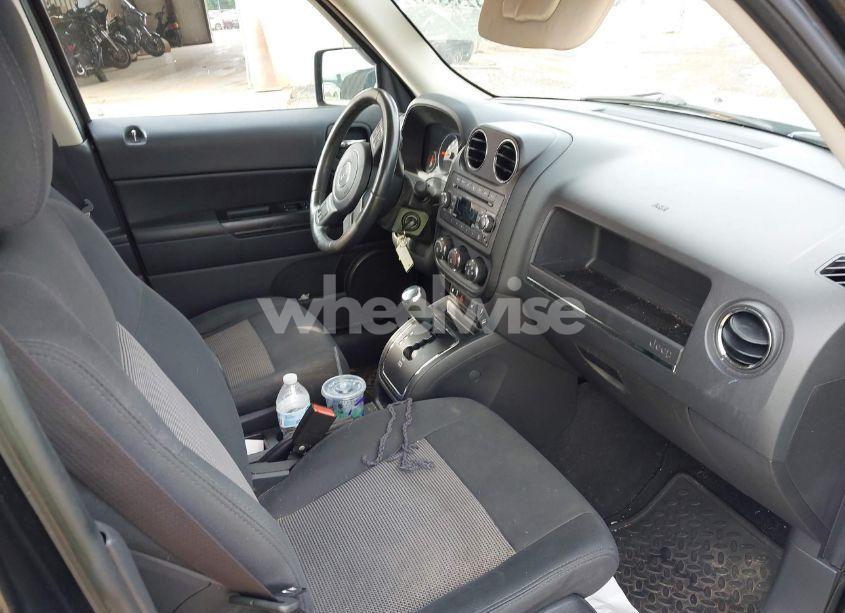 Photo 5 of 2011 Jeep Patriot SPORT (VIN 1J4NF1GB7BD164840)