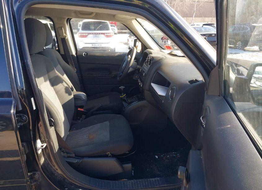 Photo 5 of 2011 Jeep Patriot SPORT (VIN 1J4NF1GB7BD212353)
