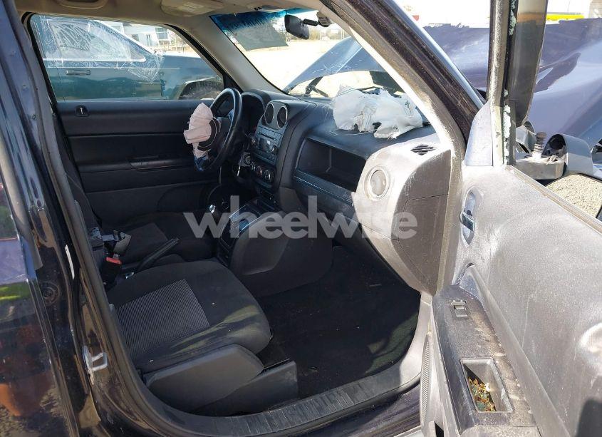 Photo 5 of 2011 Jeep Patriot SPORT (VIN 1J4NF1GB7BD212661)