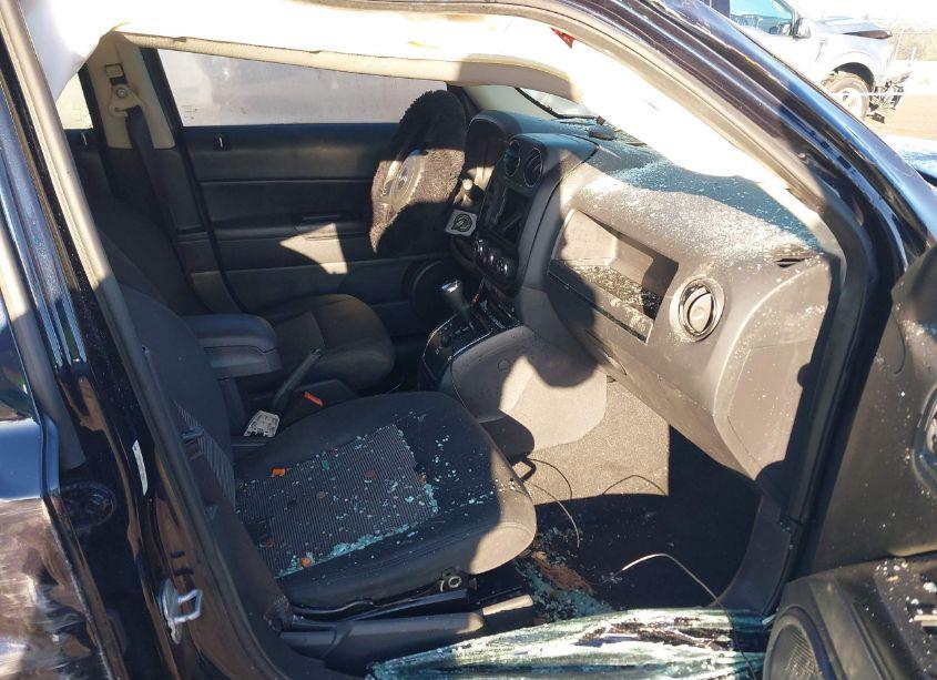 Photo 5 of 2011 Jeep Patriot SPORT (VIN 1J4NF1GB8BD140997)