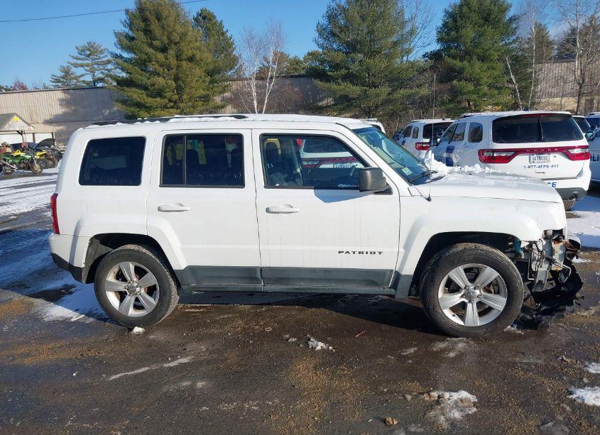 Photo 13 of 2011 Jeep Patriot SPORT (VIN 1J4NF1GB8BD275476)