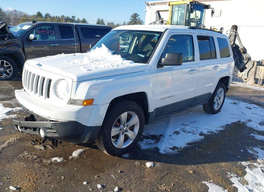 Photo 2 of 2011 Jeep Patriot SPORT (VIN 1J4NF1GB8BD275476)