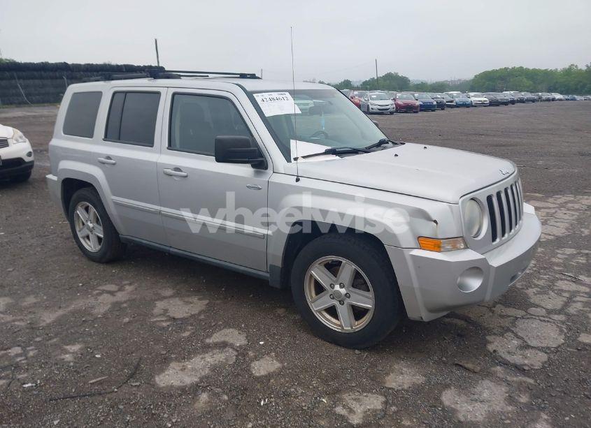 2010 Jeep Patriot SPORT (VIN 1J4NF1GB9AD624160) main photo