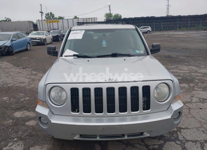 Photo 12 of 2010 Jeep Patriot SPORT (VIN 1J4NF1GB9AD624160)