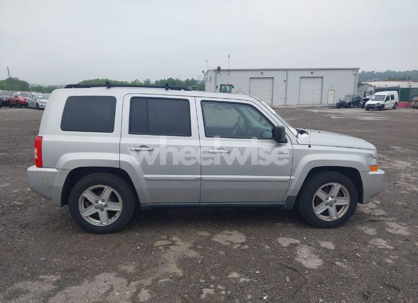 Photo 13 of 2010 Jeep Patriot SPORT (VIN 1J4NF1GB9AD624160)