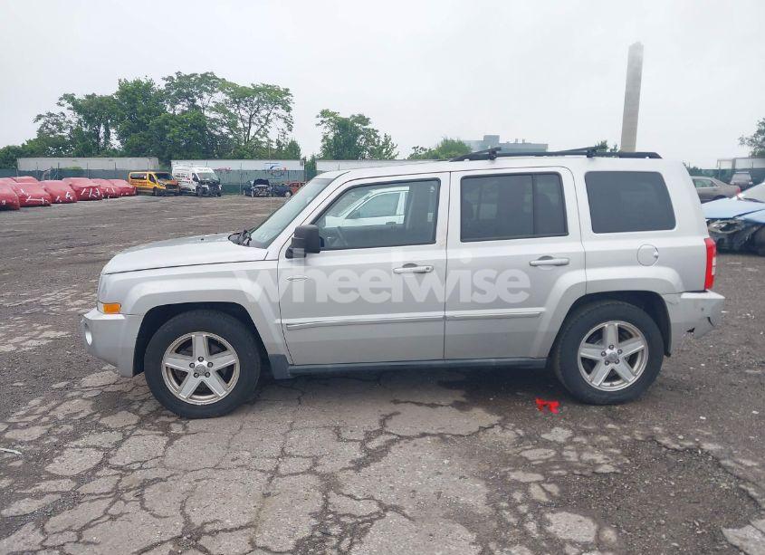 Photo 14 of 2010 Jeep Patriot SPORT (VIN 1J4NF1GB9AD624160)