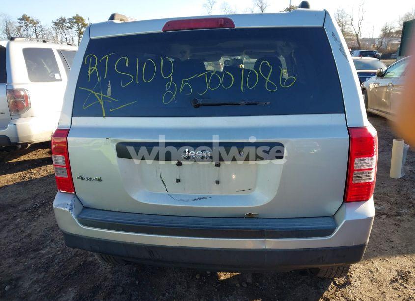 Photo 6 of 2011 Jeep Patriot SPORT (VIN 1J4NF1GB9BD127563)