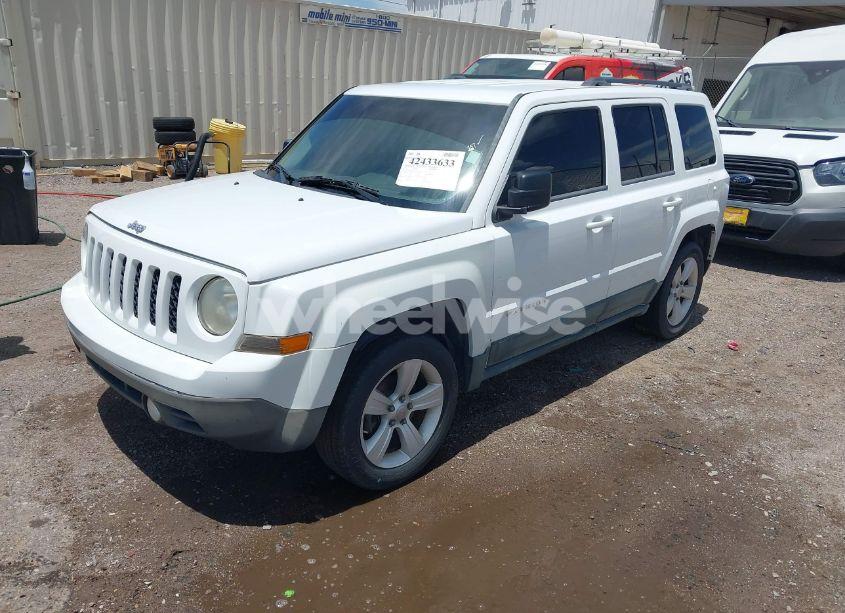 Photo 2 of 2011 Jeep Patriot SPORT (VIN 1J4NF1GB9BD212015)