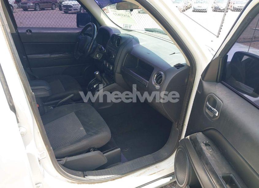 Photo 5 of 2011 Jeep Patriot SPORT (VIN 1J4NF1GB9BD212015)