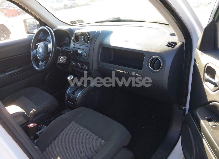 Photo 5 of 2011 Jeep Patriot SPORT (VIN 1J4NF1GB9BD218431)