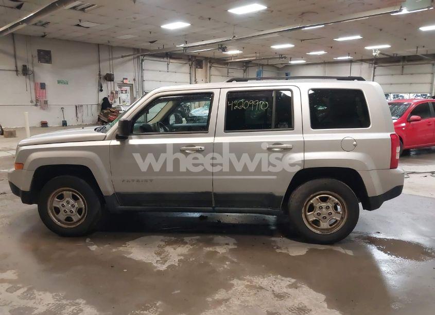 Photo 12 of 2011 Jeep Patriot SPORT (VIN 1J4NF1GB9BD266334)