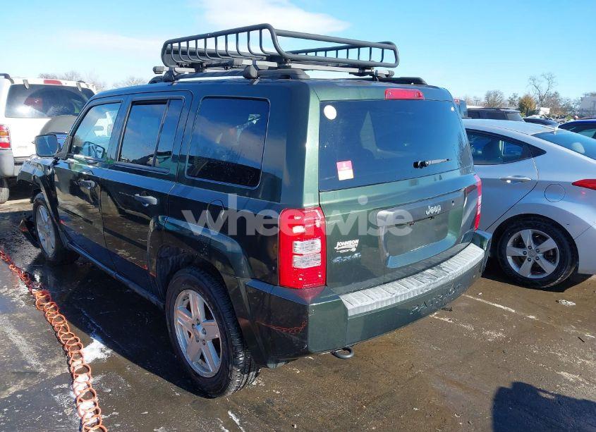 Photo 3 of 2010 Jeep Patriot SPORT (VIN 1J4NF1GBXAD638018)