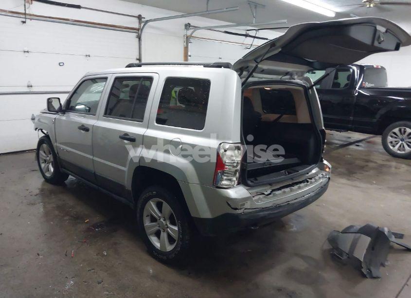 Photo 3 of 2011 Jeep Patriot SPORT (VIN 1J4NF1GBXBD148924)