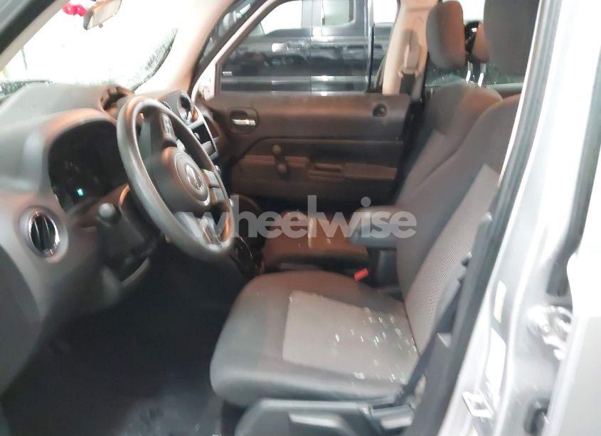 Photo 5 of 2011 Jeep Patriot SPORT (VIN 1J4NF1GBXBD148924)