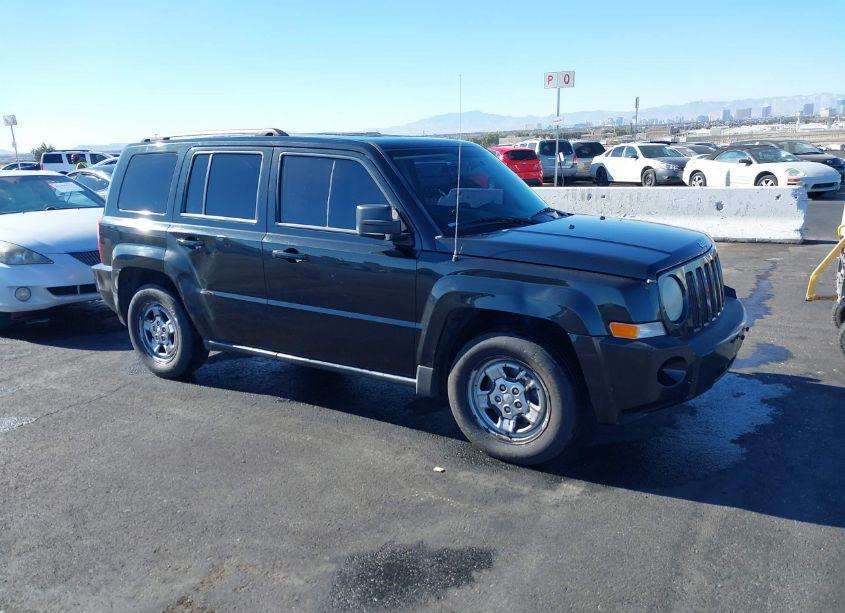 2010 Jeep Patriot SPORT (VIN 1J4NF2GB1AD528805) main photo