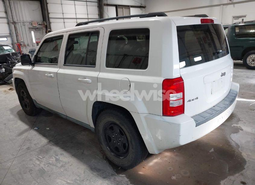 Photo 3 of 2010 Jeep Patriot SPORT (VIN 1J4NF2GB2AD560310)