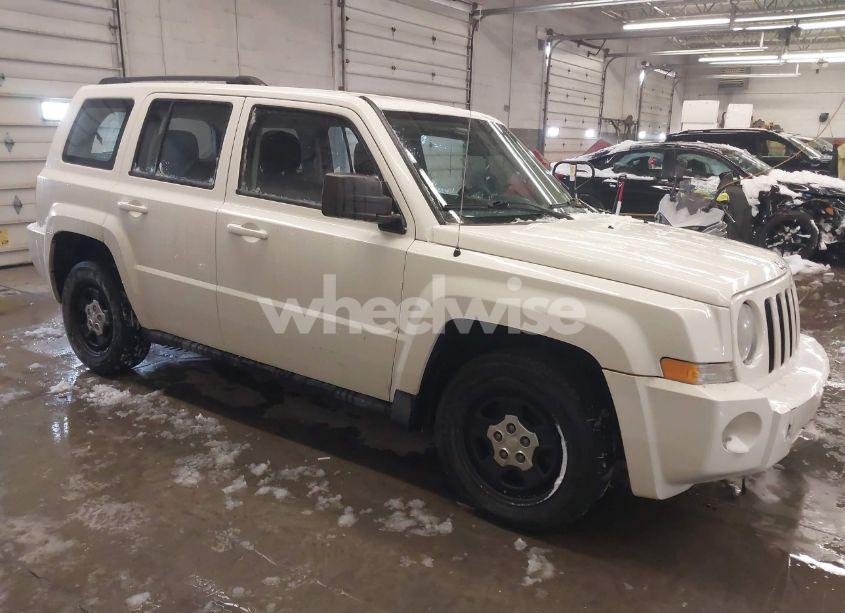 2010 Jeep Patriot SPORT (VIN 1J4NF2GB2AD591444) main photo