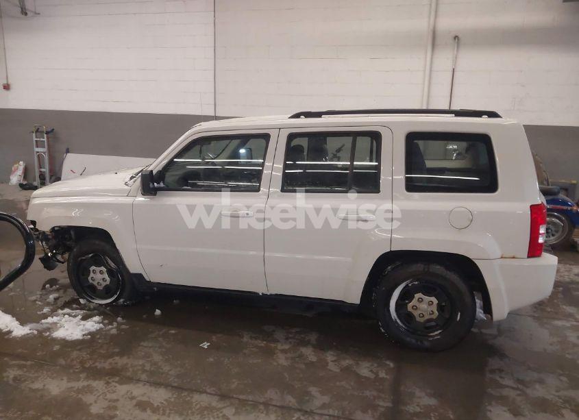 Photo 15 of 2010 Jeep Patriot SPORT (VIN 1J4NF2GB2AD591444)