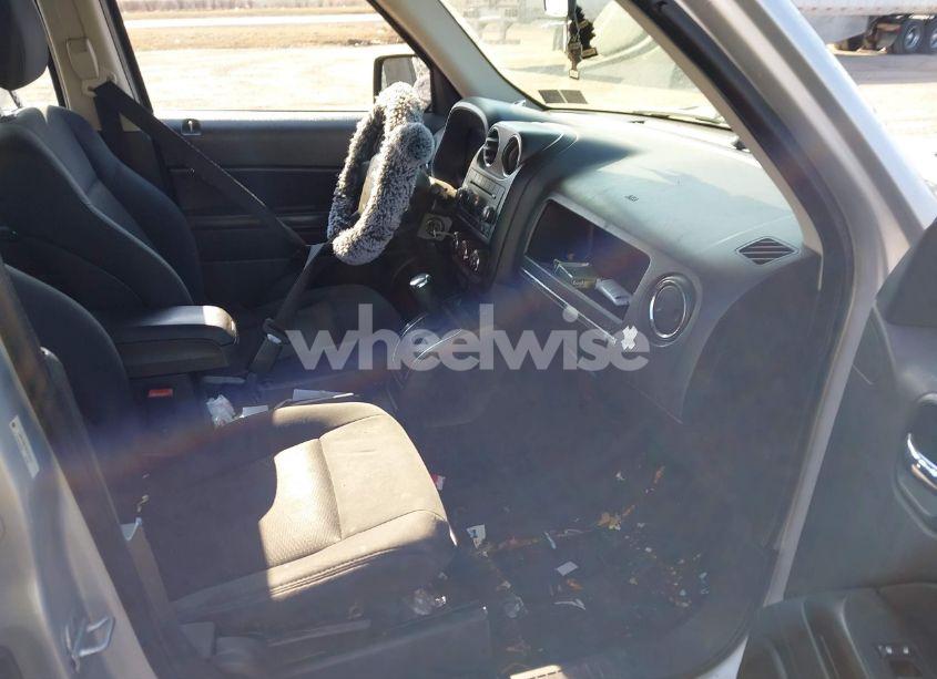 Photo 5 of 2010 Jeep Patriot SPORT (VIN 1J4NF2GB2AD672623)