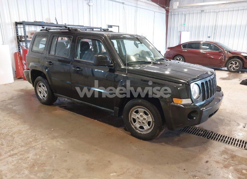 2010 Jeep Patriot SPORT (VIN 1J4NF2GB3AD549011) main photo