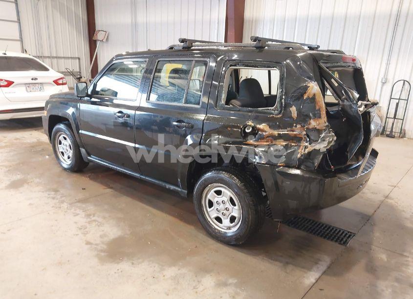 Photo 3 of 2010 Jeep Patriot SPORT (VIN 1J4NF2GB3AD549011)