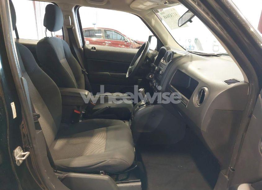 Photo 5 of 2010 Jeep Patriot SPORT (VIN 1J4NF2GB3AD549011)