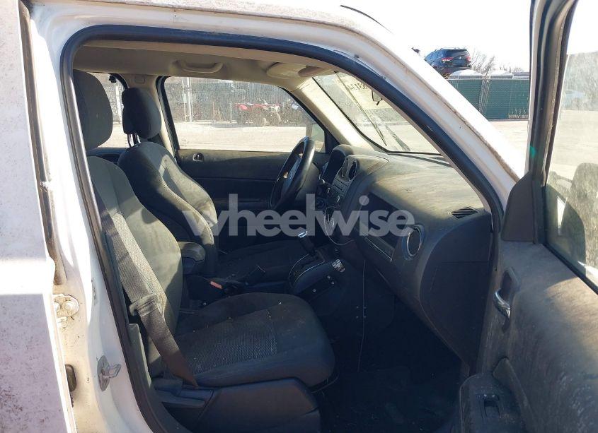 Photo 5 of 2010 Jeep Patriot SPORT (VIN 1J4NF2GB8AD599726)