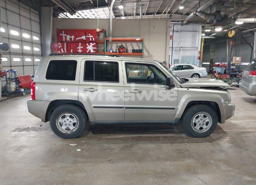 Photo 13 of 2010 Jeep Patriot SPORT (VIN 1J4NF2GB9AD622009)