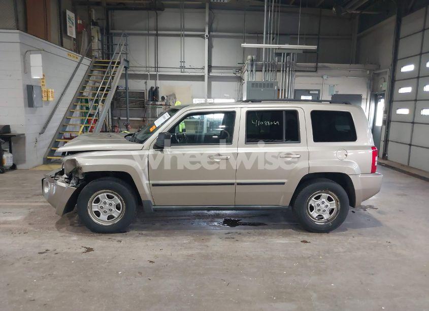Photo 14 of 2010 Jeep Patriot SPORT (VIN 1J4NF2GB9AD622009)