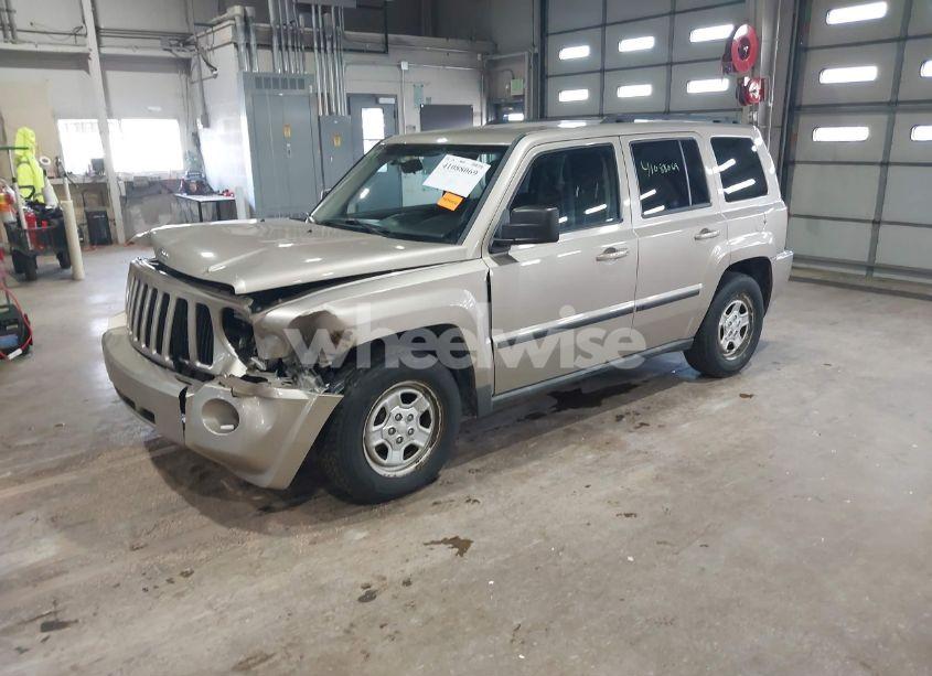 Photo 2 of 2010 Jeep Patriot SPORT (VIN 1J4NF2GB9AD622009)