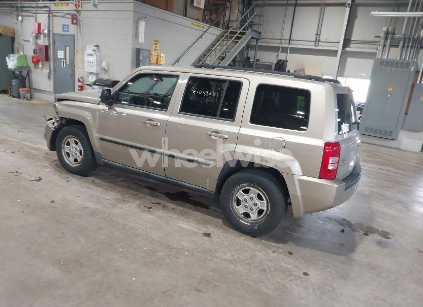 Photo 3 of 2010 Jeep Patriot SPORT (VIN 1J4NF2GB9AD622009)