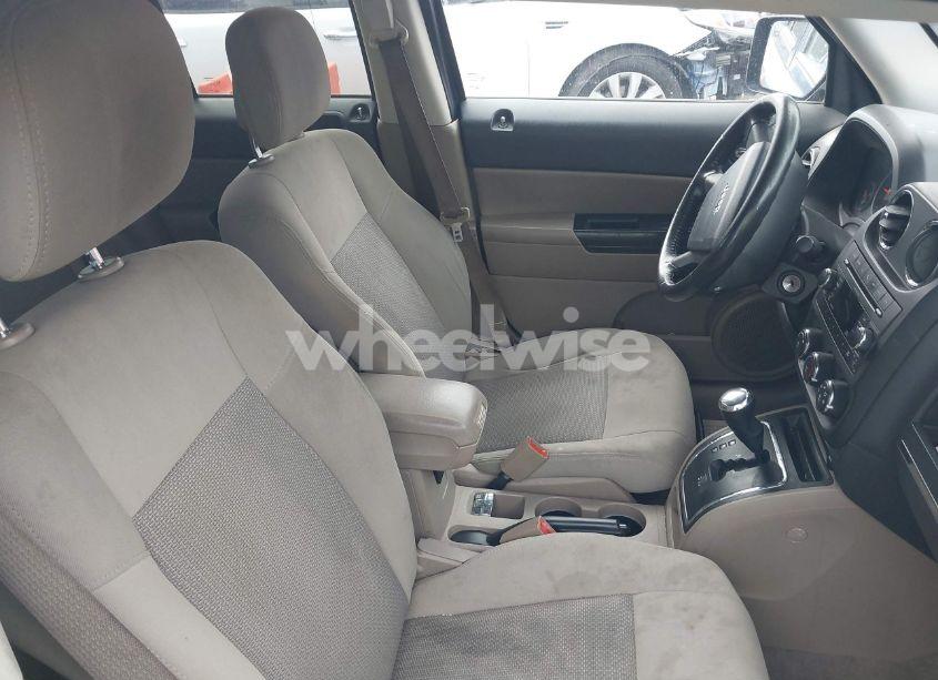 Photo 5 of 2010 Jeep Patriot SPORT (VIN 1J4NF2GBXAD511369)