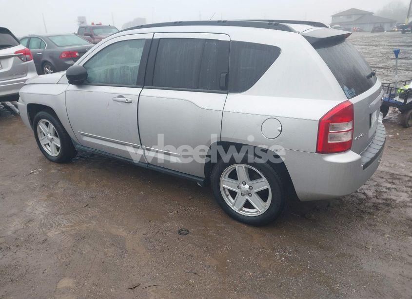 Photo 3 of 2010 Jeep Compass SPORT (VIN 1J4NF4FB2AD644110)
