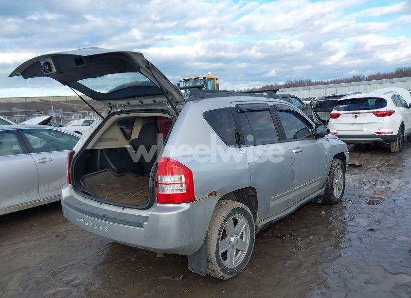 Photo 4 of 2010 Jeep Compass SPORT (VIN 1J4NF4FB3AD589361)